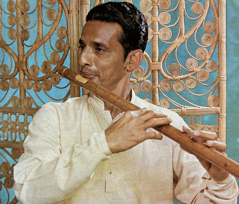 kansenclub's tweet photo. Remembering the renowned Flute maestro Pt. #DevendraMurdeshwar ji (19 Sep 1923 - 29 Jan 2000). 💐🙏🙏🙏
- A disciple of the legendary Flute maestro Pt. #PannalalGhosh ji https://t.co/sqCR5mZ1Ja