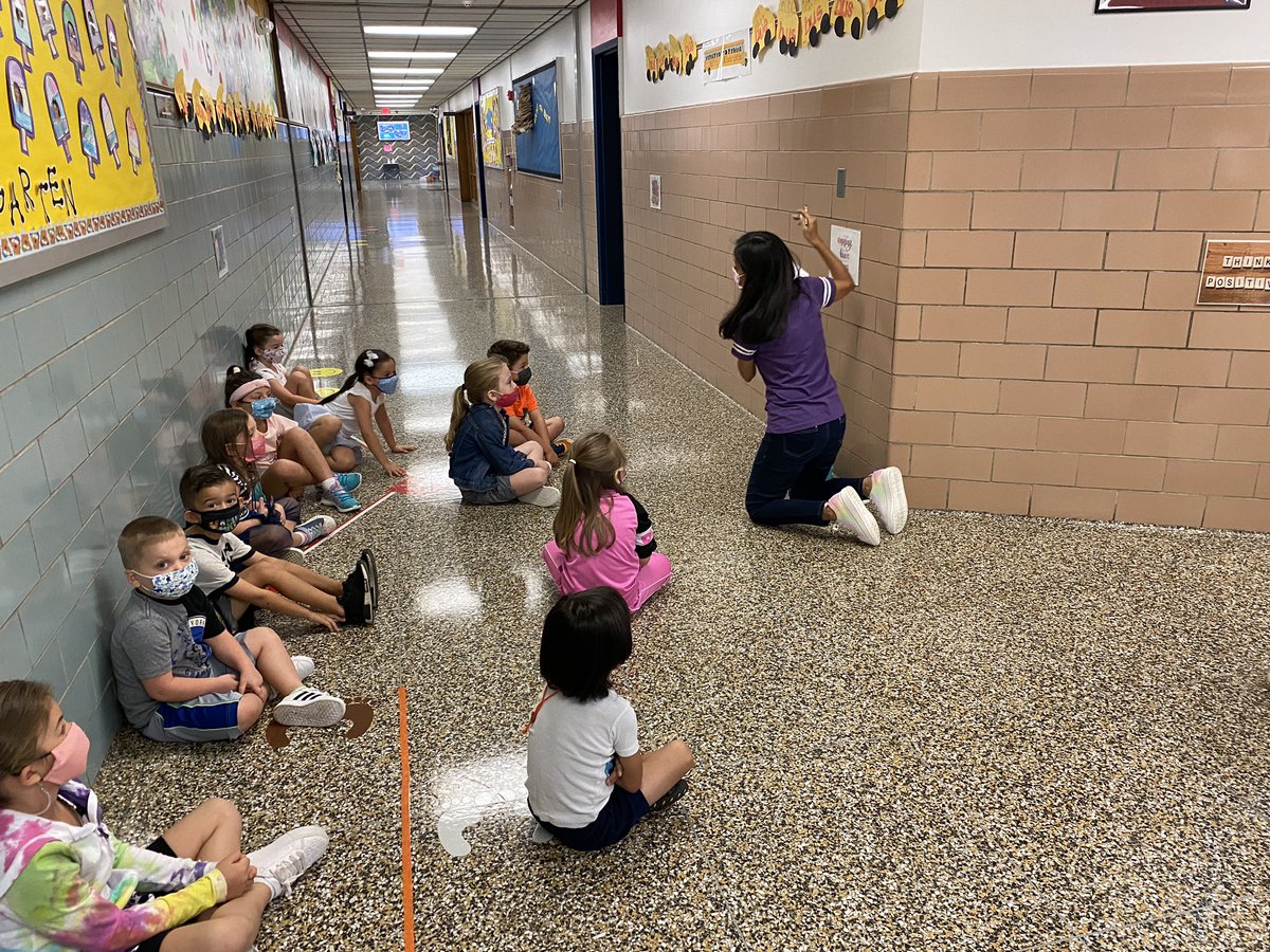 DrYannucci's tweet image. Love walking by a kindergarten class in small group learning. #colorID #rjlPride