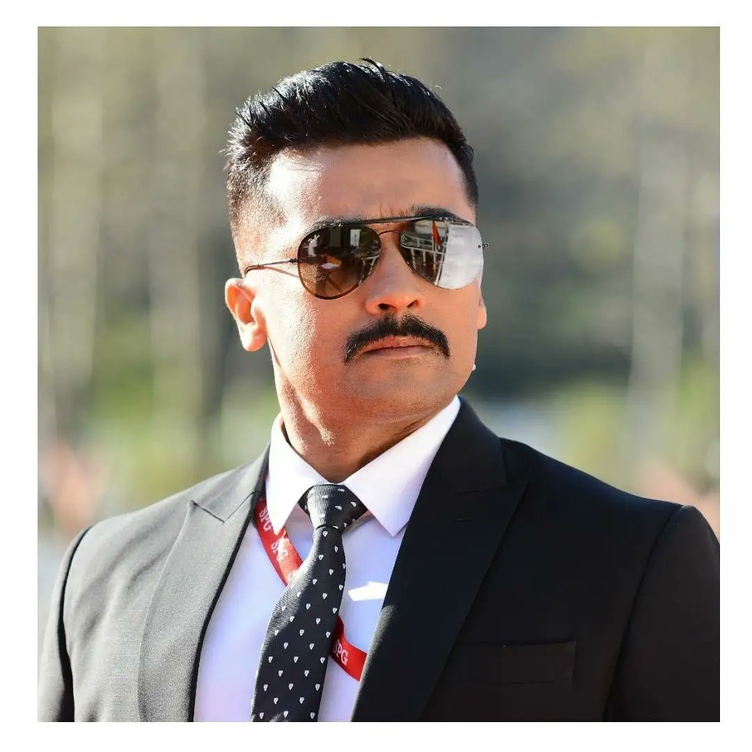 Kaappaan Review {2/5}: Suriya and Mohanlal starrer is a frustrating action  film