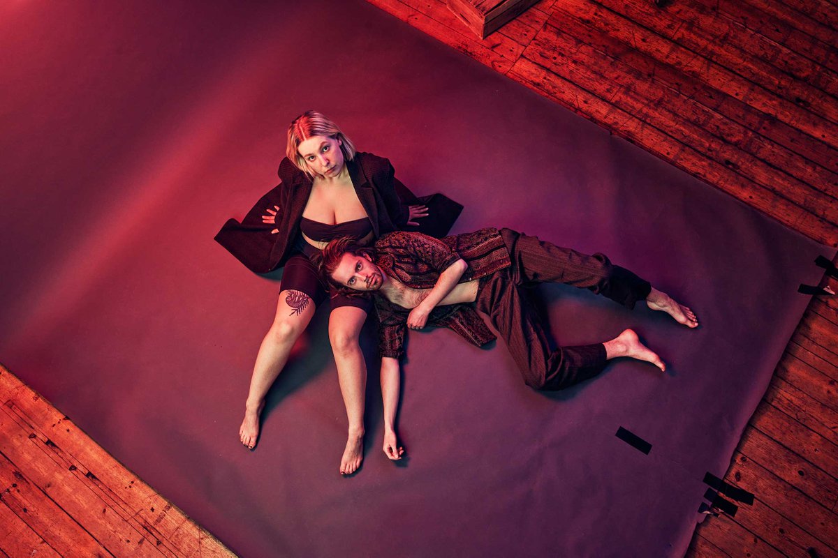 RealityResCen's tweet image. Kiitos kaikille Exhibitin katsojille, @antifestival ille, galleria Ars Liberalle ja Esitystaiteen keskukselle! Autoitte meitä jälleen tekemään mahdottomasta mahdollista 🌟⁠#mahdotonesitys #mahdottomanesityksenresidenssi #exhibitesitys