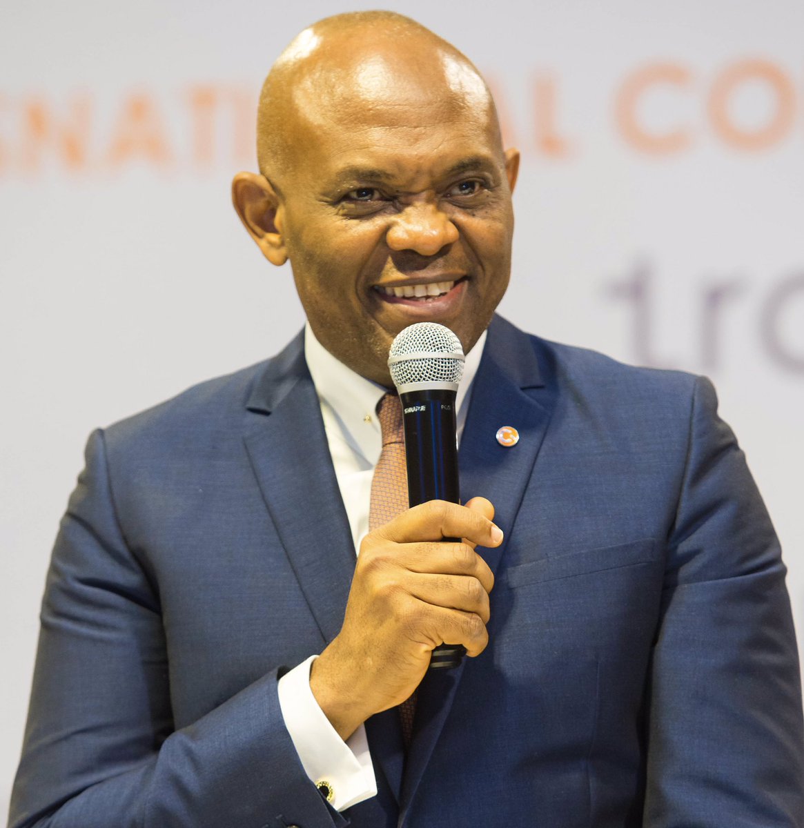 𝐌𝐢𝐧𝐝𝐬𝐞𝐭 : « Je veux changer la manière dont l’Afrique est perçue ». Tony Elumelu 
|#| Serial entrepreneur et philantrope.

#MENUTI #SNDI #ARTCI #ANSUT #VITIB #ESATIC #AIGF  #FONDATIONJN