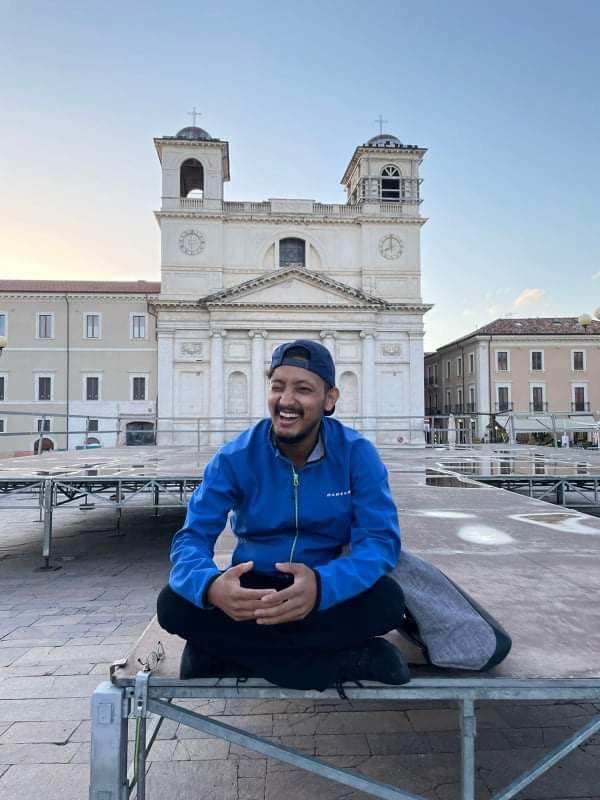 Erasmus_Nepal's tweet photo. For #MondayMotivation we have @shrawanawarhs who was rejected for a program, but now is now #EMJMD scholarship awardee for @gd_se4. He’s mobility includes @univaq🇮🇹@UniLUT🇫🇮  @VUamsterdam🇳🇱. He has recently finished his home quarantine &amp; has been exploring 🇮🇹 streets. https://t.co/ApqRTFmPD6