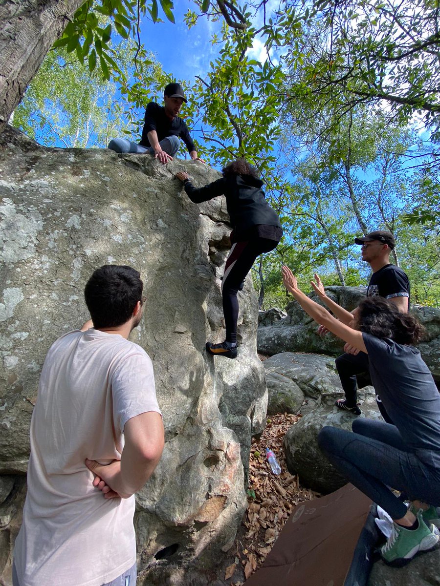 [TEAM BUILDING] – Nature, sport, sun, laughs and good meal 🤩 all the elements for a good #teambuilding  day ! Our teams had the pleasure to experiment #climbing at Fontainebleau Forest. Thanks GEST77 climbing group for this great experience!🧗🏼‍♀️