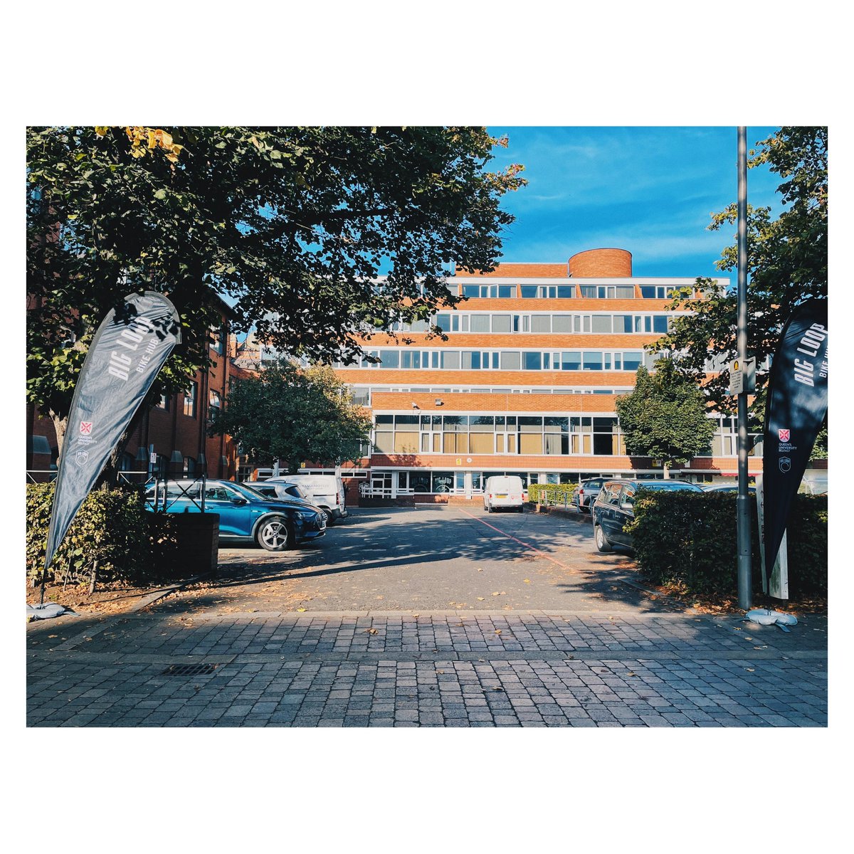 bigloopbikes's tweet image. We are back in business. Opening day. Bike leasing, repairs and selling refurbished bikes!  @QUBelfast @greenatqueens 

#belfast #lovequb #socialenterprise #buysocial #bikeweek #belfasthour #bikerepair #bikehub #sustainabletravel