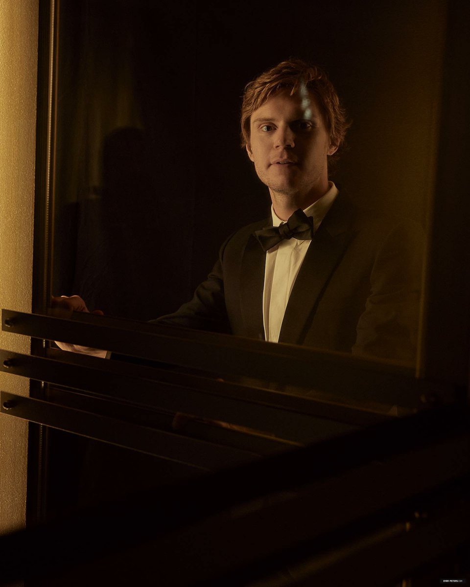 EVAN PETERS supremacy ♥️#Emmys2021