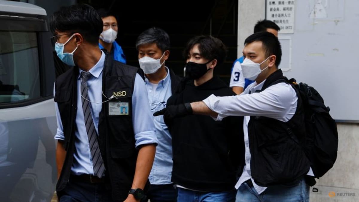 ChannelNewsAsia's tweet image. Hong Kong police arrest three members of student prisoner-support group cna.asia/3AtYBYK