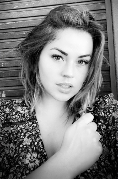 Je suis sur @PokmiHQ, il y a d&eacute;j&agrave; un peu de contenu, mais j&rsquo;en mettrai bien plus cette semaine 🔥suivez<a class="tags" target="_blank" title="On Twitter" href="/?out=eyJ0eXAiOiJKV1QiLCJhbGciOiJIUzUxMiJ9.eyJpYXQiOjE3MjA2MTQ4NDgsImlzcyI6InR3cG9ybnN0YXJzLmNvbSIsIm5iZiI6MTcyMDYxNDg0OCwiZXhwIjoxNzUyMTUwODQ4LCJyZWRpcmVjdF91cmwiOiJodHRwczovL3R3aXR0ZXIuY29tL1Bva21pSFEifQ.vq6qA5uM0LyhQ8I6bPws_eKdACQLGHHc9vTGU-jU5ah2sdRvG-Z-EsAp7c1O0NkubDaC4nGGeJhSiWiHaLKJdw">@PokmiHQ</a><a href="/tag/pkn"class="tags"><span>#pkn</span></a><a href="/tag/poken"class="tags"><span>#poken</span></a><a href="/tag/pokmi"class="tags"><span>#pokmi</span></a>