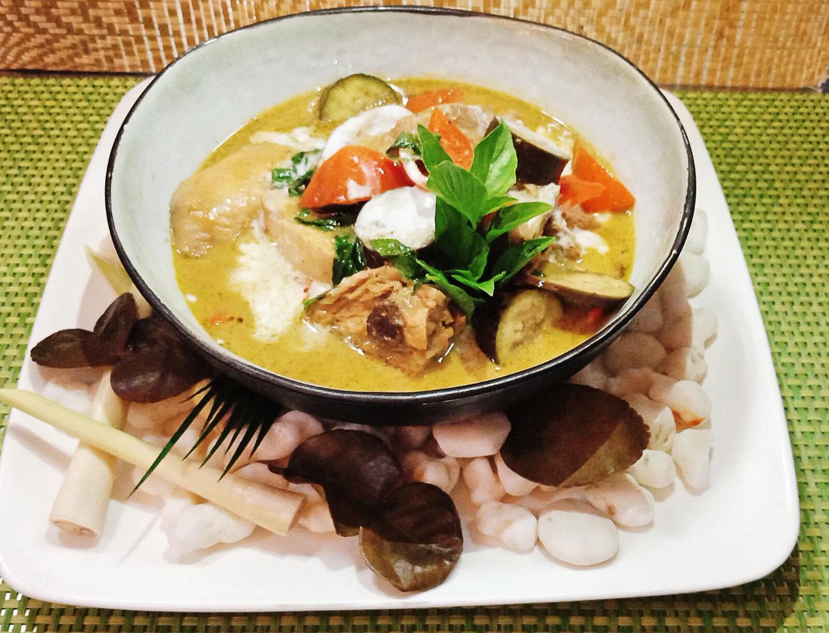 Club Paradise Palawan tweet media