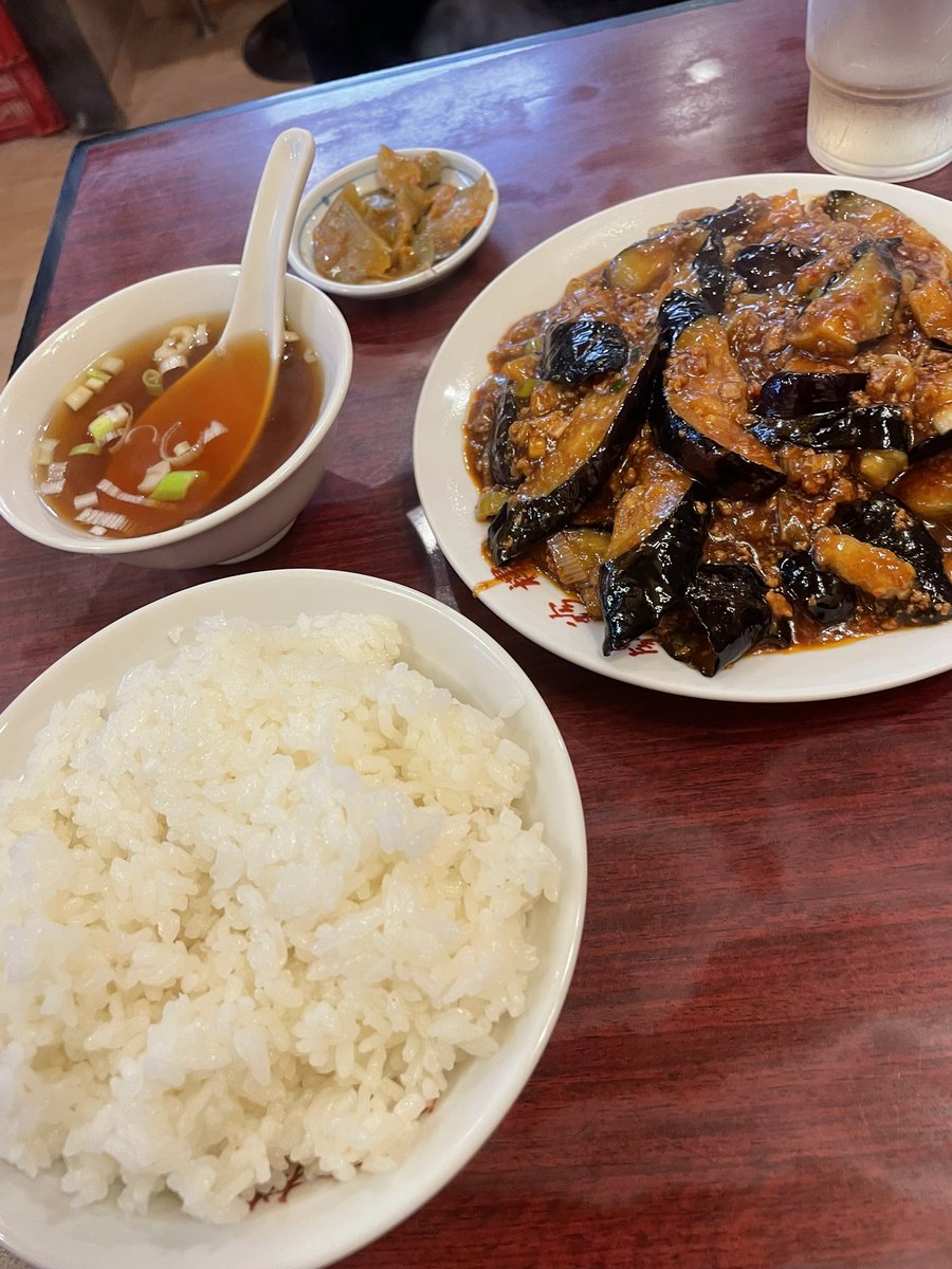 moongodvoice's tweet photo. 漫画盛りご飯のマーボーナス定食😏 https://t.co/7lVF9ZlyAx