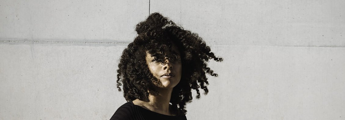 STUK Kunstencentrum (@stukleuven) on Twitter photo Beyond Music! 📡Vier geluidsperformances balanceren tussen beeld, lichaam en ruimtelijkheid. Boek nu je tickets voor een bijzondere avond bit.ly/2ZdI4dE met Jessika Ekomane, Mario de Vega <a href="/folio_xyz/">Mario de Vega</a> , Maria Komarova en Jeroen Uyttendaele. Beyond Music! 📡Vier geluidsperformances balanceren tussen beeld, lichaam en ruimtelijkheid. Boek nu je tickets voor een bijzondere avond bit.ly/2ZdI4dE met Jessika Ekomane, Mario de Vega <a href="/folio_xyz/">Mario de Vega</a> , Maria Komarova en Jeroen Uyttendaele.