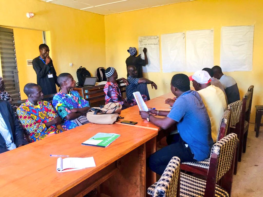 ceda_mali's tweet photo. AUTO-ÉVALUATION ASSISTÉE
PROJET #JIKURA @Helvetas
@HelvetasCH
ATELIER COMMUNAUTAIRE 
COMMUNE DE #MENA 
#KOLONDIEBA
#CEDAMALI https://t.co/GCCOqXPQkB