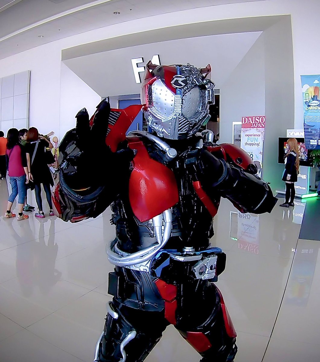 仮面ライダードライブ Traola Twitterren