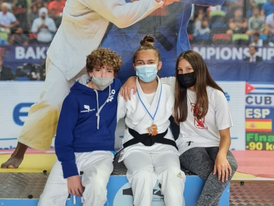 CarballoDeporte's tweet image. Tres podios para os 3 representantes do Judo Club Bergantiños no Campionato Galego Infantil e Cadete👏
🥈 Aroa Blanco, subcampioa galega infantil en -57Kg
🥈 Raúl Ponte, subcampión galego infantil en -55Kg
🥉 Naira Blanco, medalla de bronce na categoría cadete.

Moitos parabéns!