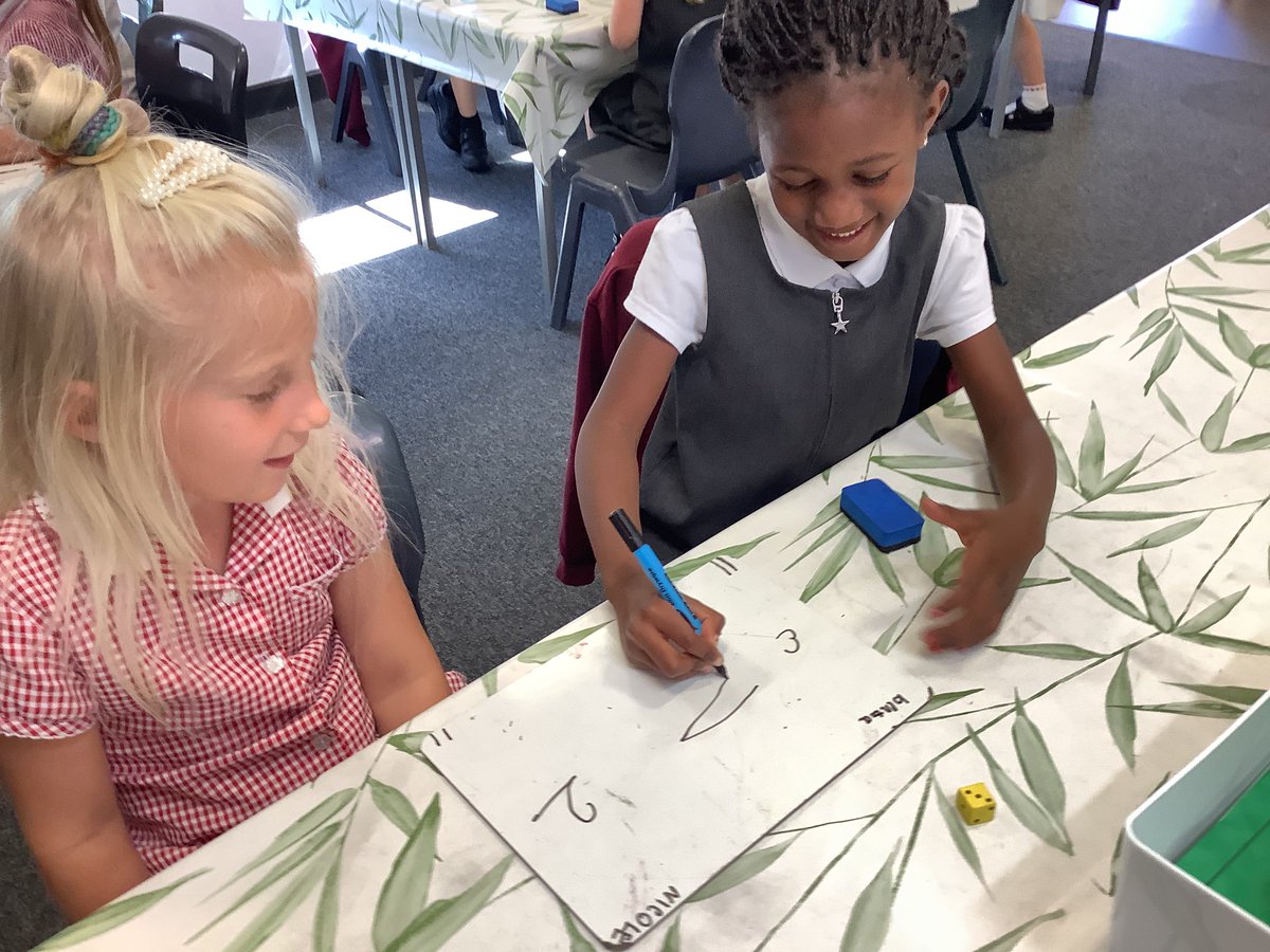 MDanceStAnnes's tweet photo. We are having fun using greater than, less than and equal to symbols in a maths game @StAnnes_EHS @BPooleStAnnes @AWebbStAnnes #wearestannes https://t.co/qObfw2pKH5
