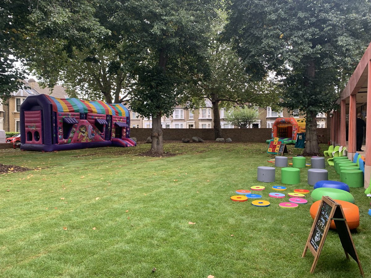 WFLabourParty's tweet image. We made a manifesto commitment in 2018 to keep all our eight libraries open. 

Not only have we done that but we have invested over £3 million into our libraries. 

Today we opened the newly refurbished Lea Bridge Library, complete with a new cafe and garden space.