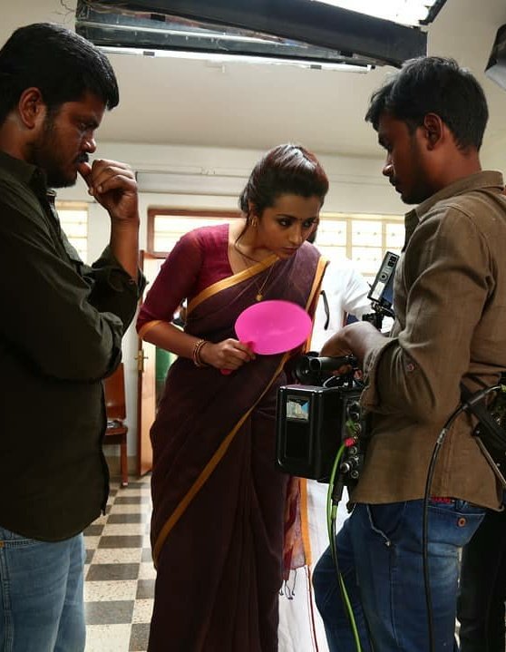 E_uersuUcAoVPhX?format=jpg&name=900x900