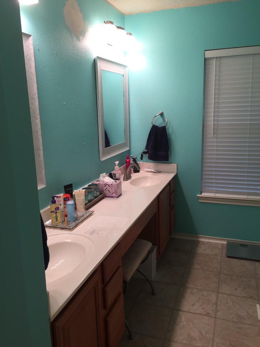 ngkbllc's tweet photo. A little before &amp; after for you 😍
.
.
.
https://t.co/f1hJIl4U38
#NGKB #sanantoniotx #kitcheninspo #kitchendesign #interiordesign #interiordesigning #interiordesigninspiration #bathroomdesign https://t.co/OQpPRCR1zT
