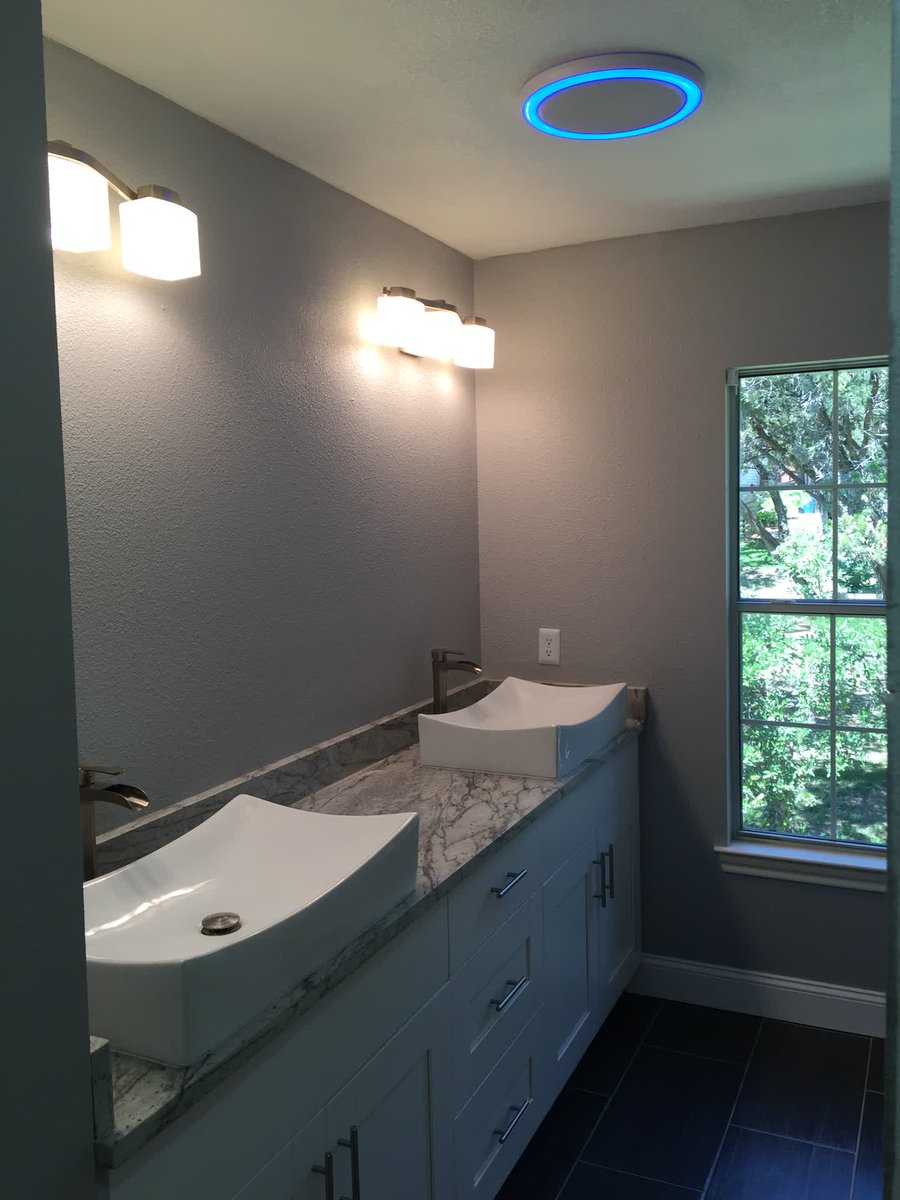 ngkbllc's tweet photo. A little before &amp; after for you 😍
.
.
.
https://t.co/f1hJIl4U38
#NGKB #sanantoniotx #kitcheninspo #kitchendesign #interiordesign #interiordesigning #interiordesigninspiration #bathroomdesign https://t.co/OQpPRCR1zT