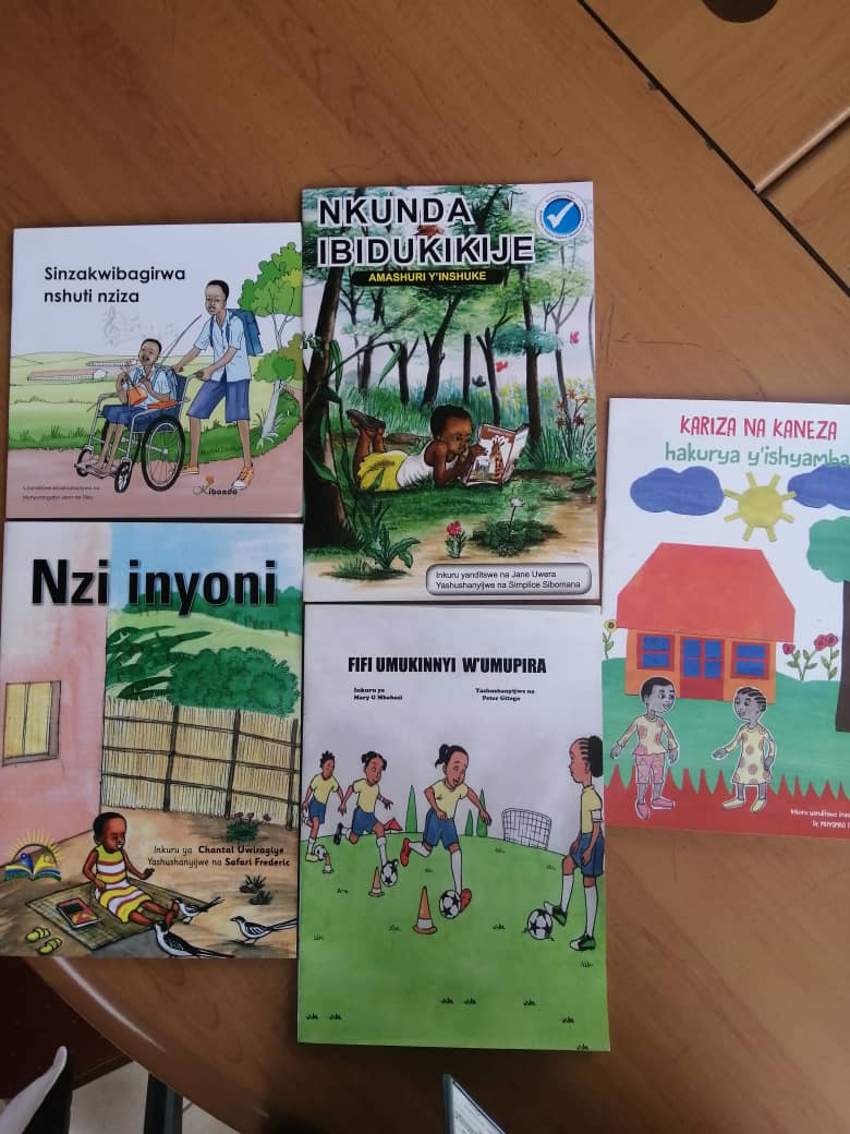 SomaRwanda's tweet photo. Get on your device and read is the theme for #NLMRwanda2021 3rd week! Reflection: How do you support your child to access digital materials?  https://t.co/lK28fY4JRt 
#NLMRwanda2021 #ILD #MumpeUrubugaNsome  #MakeTimeforReading https://t.co/NWevwmEG7P