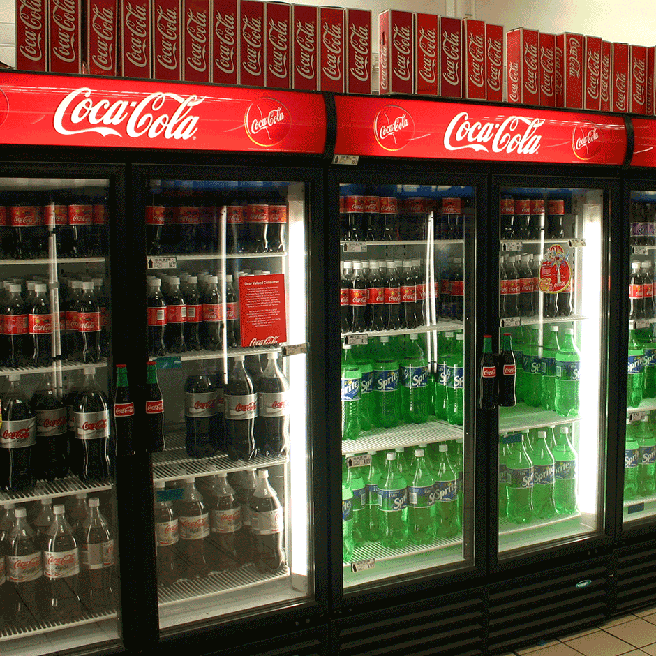 KasiEconomy's tweet photo. How to Qualify for a FREE A Coca-Cola Refrigerator (Spaza Owners)

-You should at least trade about 10 crates of their product per week or 2 for at least 3 or 4 months. 

-Retain the slips as proof that you have bought those products from them. https://t.co/P46t5GKl2r