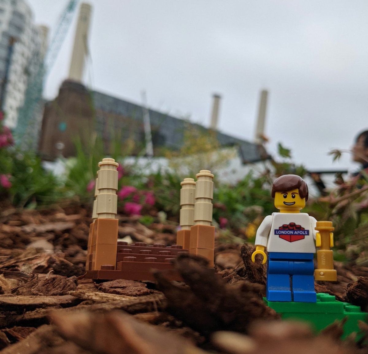 Our Glorious Leader, Richard Selby, took his mini-me to visit the new Northern Line extension between Nine Elms and Battersea Power Station, which opened today. Looks like he had Adventurer company too 😃