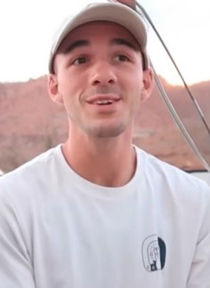 DoneMomma's tweet image. Tillman’s Corner, Alabama! There have been potential sightings of #BrianLaundrie in your area. He is the only known person with information on the disappearance and death of #GABBYPETITO . Please stay aware when out in public, and do not pick up hitch hikers