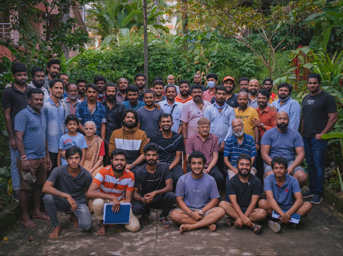 ParamvahStudios's tweet photo. The creative bunch that is steadily weaving the textured world of #Abracadabra!✨

#AnantNag @rakshitshetty #ShishirRajmohan #ParamvahStudios https://t.co/9TH9ou1TjA
