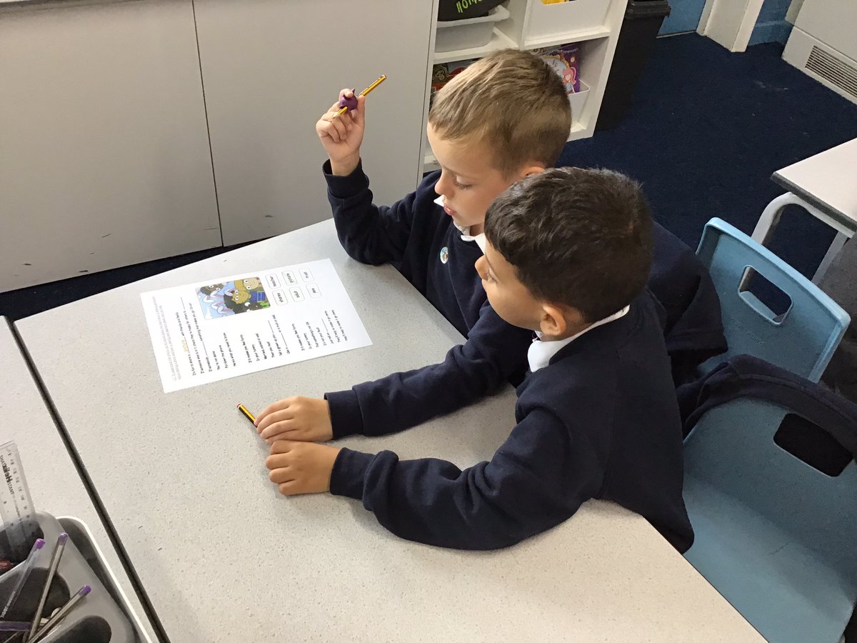 MRPAyear2A's tweet image. We are busy learning all about sharing pictures safely this afternoon! @mrpacomputing