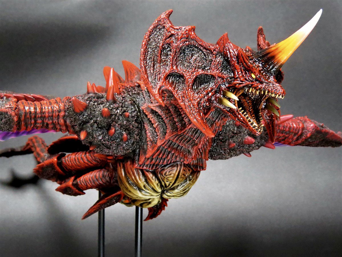 全ての物を破壊する、とんでもない破壊生物…デストロイア。」 黒龍工房