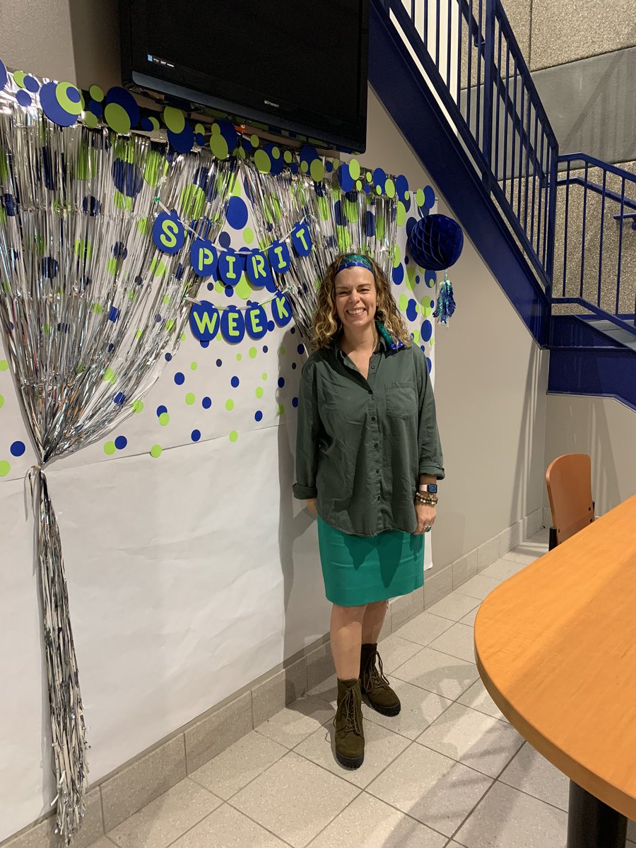 WheelockTeach's tweet photo. #FavoriteColorDay #SpiritWeek @NMARhinos https://t.co/3Um31ja587