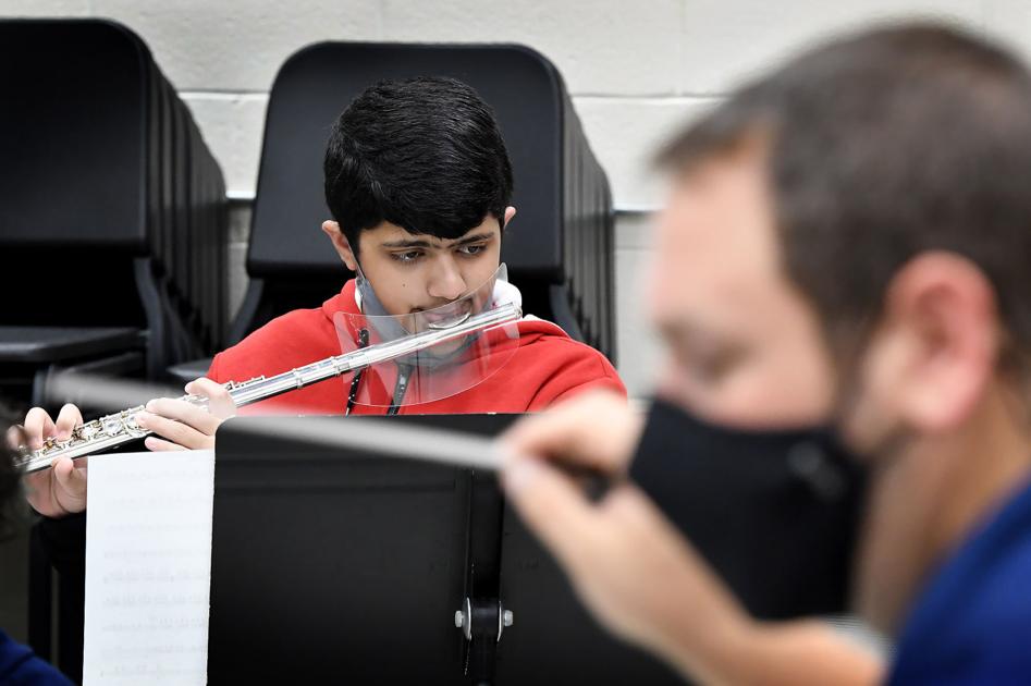 Just as with varsity sports, the arts at #NorthAttleboroMA High School are coming back this fall with packed schedules and enthusiastic participants. ow.ly/rLUE50GcW8q <a href="/NorthHigh1/">North Attleboro High</a>