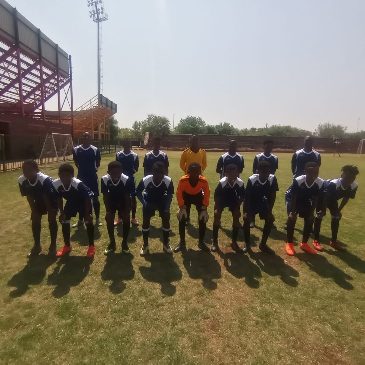 RosesGala's tweet photo. Our boy in VLFA squad making us proud always

RB Lesetja Ramokolo

Gk Thulani Sidu (was unavailable due to family commitments) https://t.co/PKvwxIkPwy