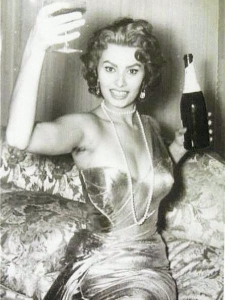 Oh, happy birthday Sophia Loren! 