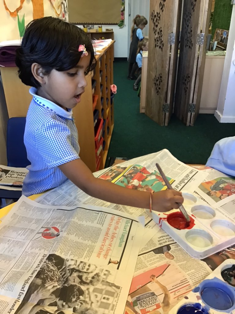 Stphilipevanspr's tweet photo. In Reception we have been learning all about our primary colours to make the colours of our St Philip Evans school badge. What can we mix together to make burgundy and light blue? #SPEweek https://t.co/2a43iBJF9g