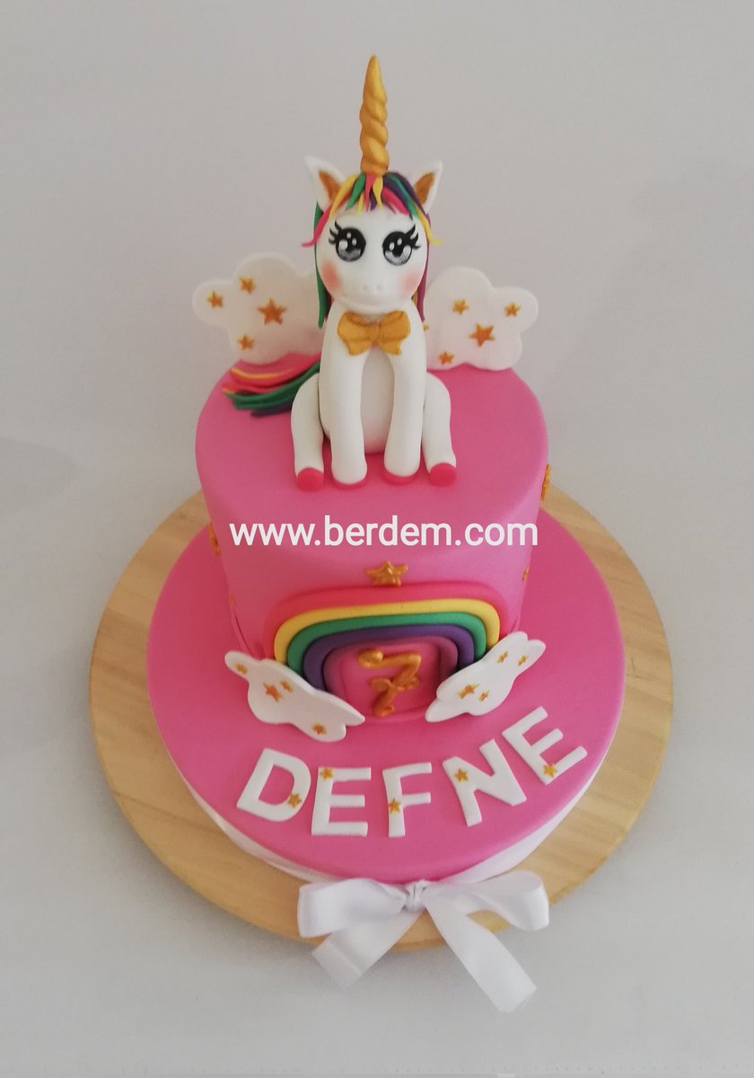 Unicorn Pastası
#ankarapastasiparis
#tasarimpastaankara
#konseptpastaankara
#butikpastaankara
#kişiyeözelpasta
#berdempasta
#unicorncake
#unicornpastası