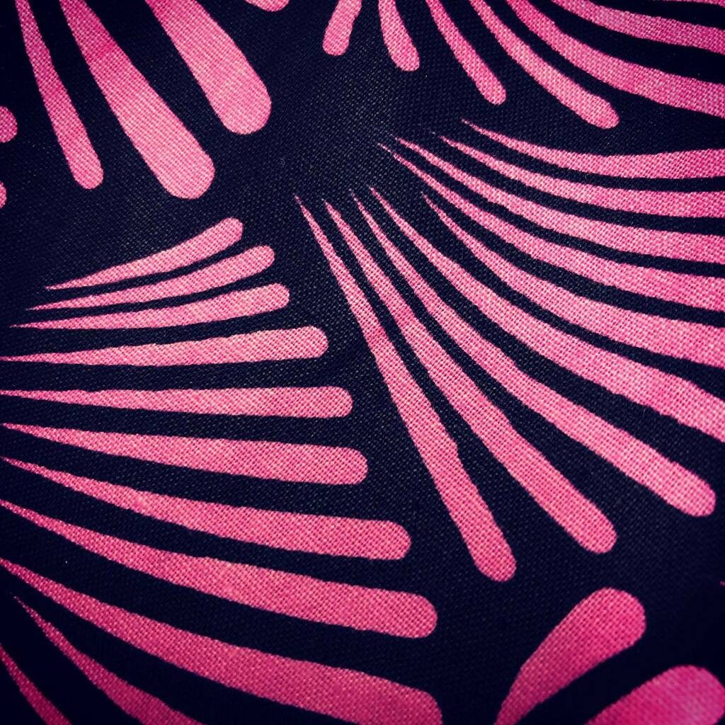 Ankara print detail #africantextile #africanfashion instagr.am/p/CUC2TYDFtDz/