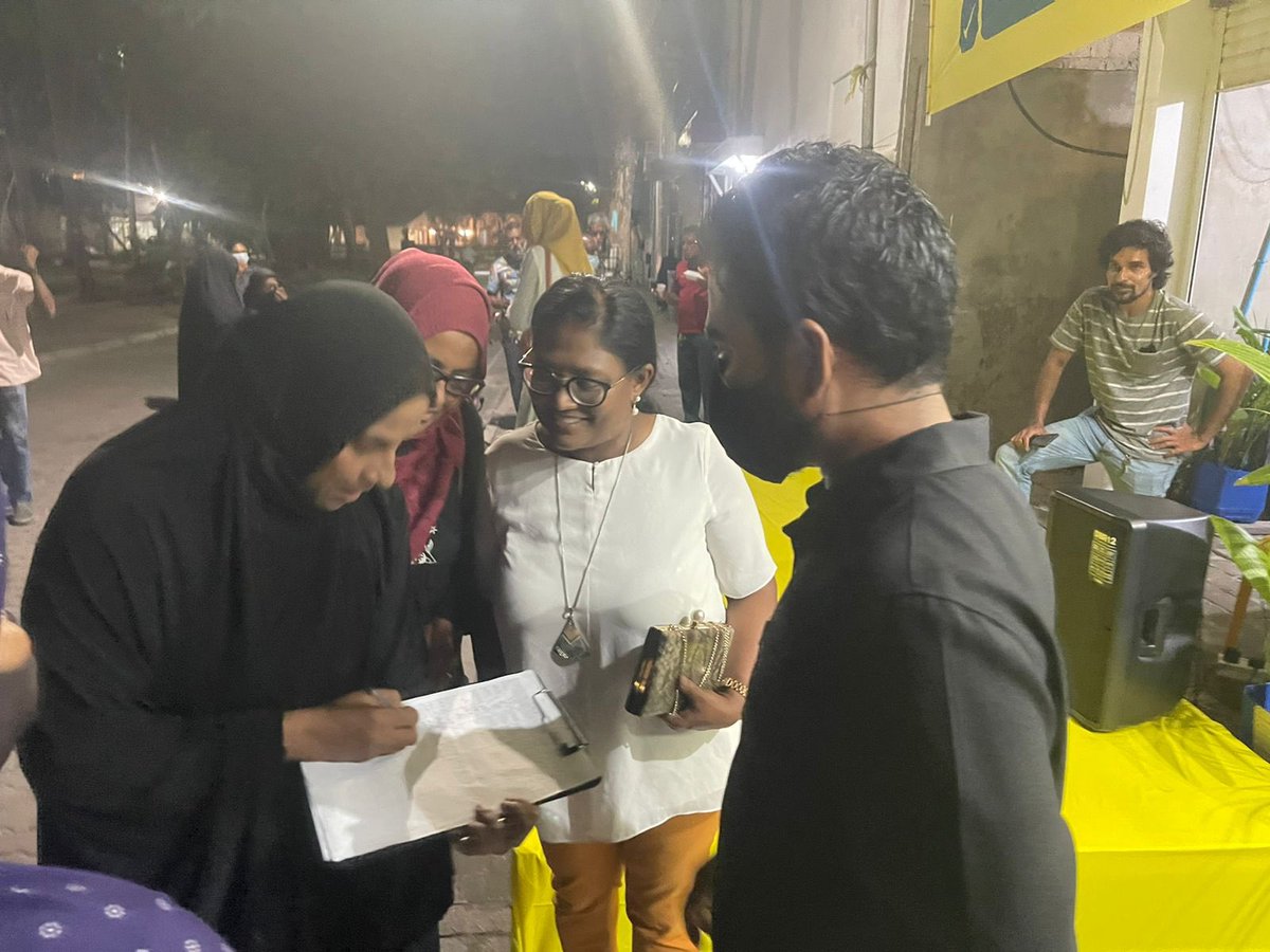 Simwarr's tweet photo. Villingili Event
#VoteShifa #CandidateNo2
@SifaMohammed ✅ https://t.co/bBTSFLDAVS