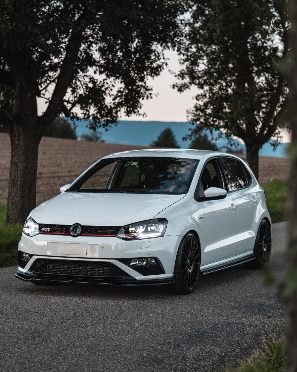 maxtondesign's tweet photo. 🚗 - @swiss_vw.polo.gti
Maxton Products Installed:
✔️ Front Splitter
✔️ Side Skirt Diffusers
✔️ Rear Diffuser
✔️ Spoiler Cap
Browse our full range of products on our website, link in bio 👉
#Maxtondesign #cars #carsofinstagram #carstagram #volkwagen #polo6C #pologti #vwpolo https://t.co/tzv1AnQKdG