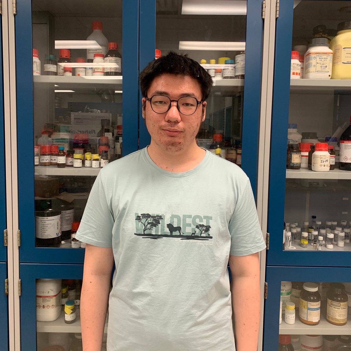 SchipperGroup's tweet photo. Say hello to our new honours thesis students for the year! Welcome Zhaoxiang, Mark and Lukas 👨‍🔬🥼🧪#chem494 https://t.co/qeiu8BADDs