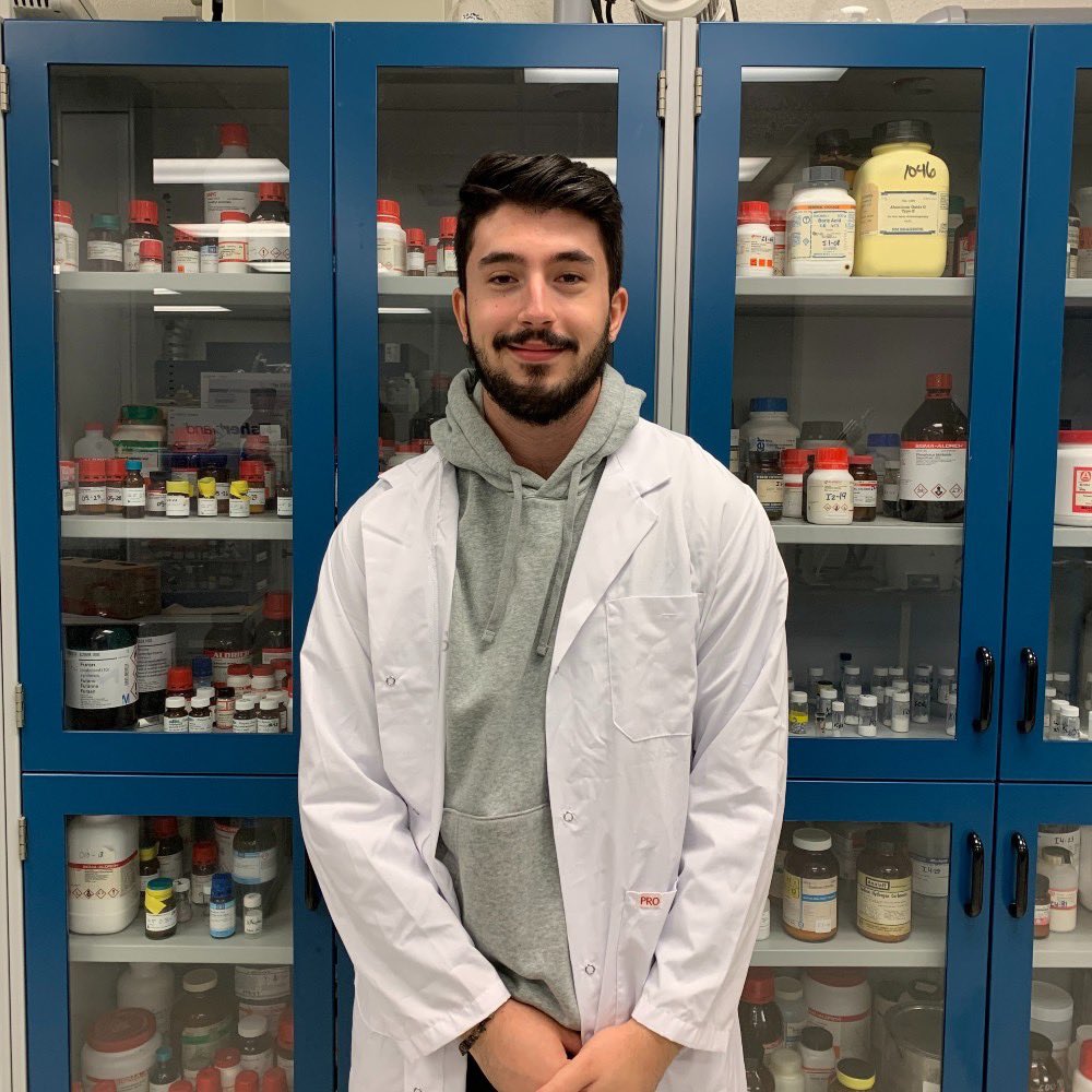 SchipperGroup's tweet photo. Say hello to our new honours thesis students for the year! Welcome Zhaoxiang, Mark and Lukas 👨‍🔬🥼🧪#chem494 https://t.co/qeiu8BADDs