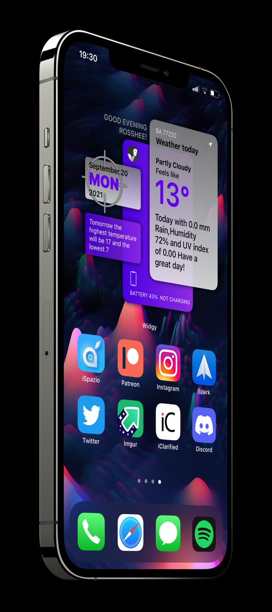 DesignByRoss's tweet image. Tonight stock setup 

Wallpaper @notforyou666 
Mockup @screenshot_pro 
Widget me available on rosshee.gomroad.com

#ios15rc #Widgy #setup #homescreen