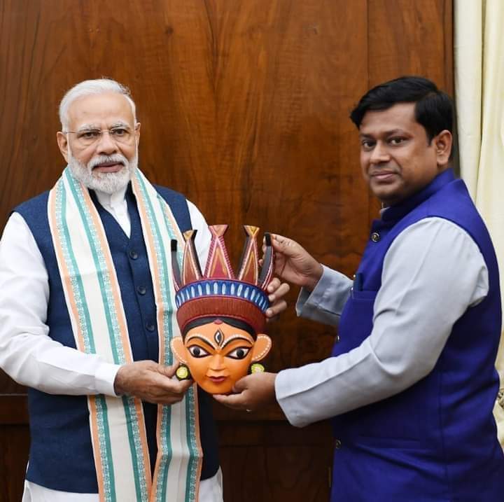 ভারতীয় জনতা পার্টির পশ্চিমবঙ্গ প্রদেশের নবনিযুক্ত রাজ্য সভাপতি 
সাংসদ সুকান্ত মজুমদার দাদাকে জানাই গৈরিক অভিনন্দন । <a href="/DrSukantaMajum1/">Office of Dr Sukanta Majumdar</a> <a href="/BJP4Bengal/">BJP West Bengal</a> <a href="/PradipD72248660/">Pradip Das</a> <a href="/ArunodayBJP/">Arunoday Sen</a>