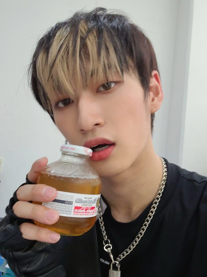 OmegaXFancafe's tweet photo. Fancafe update 
[210921] Taedong 

#OMEGA_X #오메가엑스 
#태동 #Taedong https://t.co/4AuiUPppjp