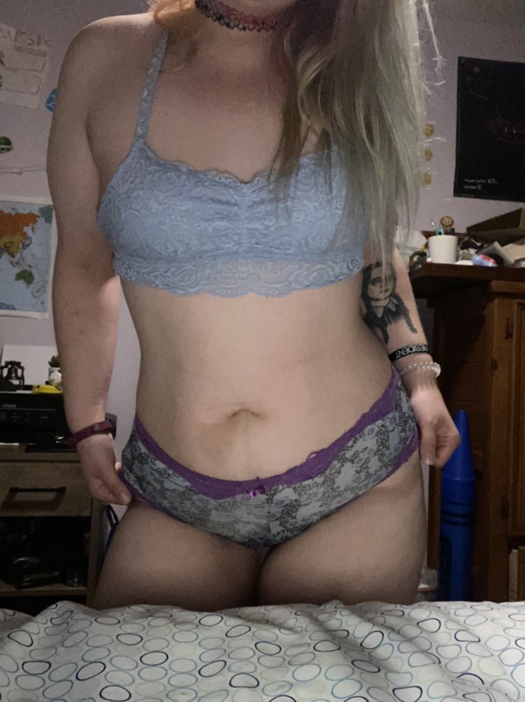 morosecode96's tweet photo. https://t.co/t9tRl3zbD3

💋 $5.99 to subscribe
💋 daily posts
💋 special requests
💋pictures and videos
💋kink and fetish friendly
💋aim to please
💋bondage

$jlouise829 https://t.co/m9Fxfyq7Dd