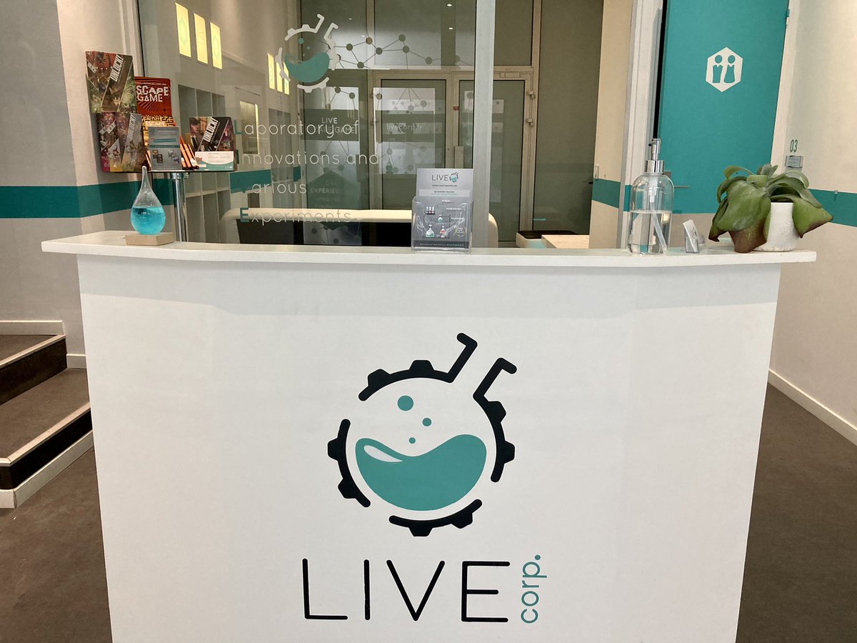 EscapeGameFR's tweet photo. 📍 Deuxième et dernier arrêt à #MONTPELLIER ! Nous sommes à @livecorp_eg, où deux expériences nous attendent :
➡️ Unity, un défi à relever face à une IA 🤖
➡️ Dollmaker, une enquête horrifique 👹 (SOS venénouchercher 😱) https://t.co/PxISrWjEXn