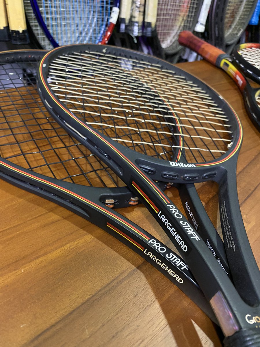 All_That_Racket's tweet photo. Apart from the @WilsonTennis 125 sq inch Pro Staff, these 110 sq inch Pro Staff and Pro Staff Classic 6.1 were next in line in terms of racquet head size. They never seem to have taken off thought as the 85 and 95 sq inches were hugely more popular.#allthatracket #wilsontennis https://t.co/JfmQJfs82W