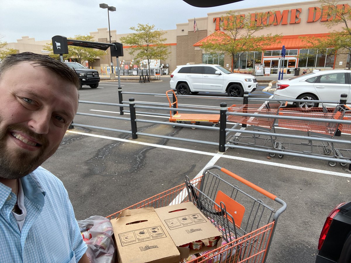Stopped at 3862 and 3889 filling up their Homer Pantries and building store connectivity with HDIS.           One team!
@Sean_Monty_ <a href="/THDPWR/">Paul Riemenschneider</a> <a href="/JoeMillerTHD/">Joe Miller</a> <a href="/Jrp110371/">jason pierce</a> <a href="/ThompsonRandol/">Randol Thompson</a> <a href="/THDBagz/">Bagz</a>