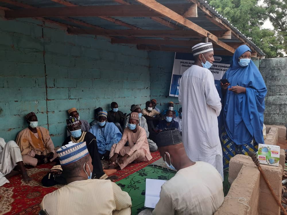 CDDWestAfrica's tweet photo. Earlier today, our team was at Hullere Jambutu community of #Adamawa state for our monthly peace building #Sulhu community dialogue. https://t.co/Rs0xV1elzB