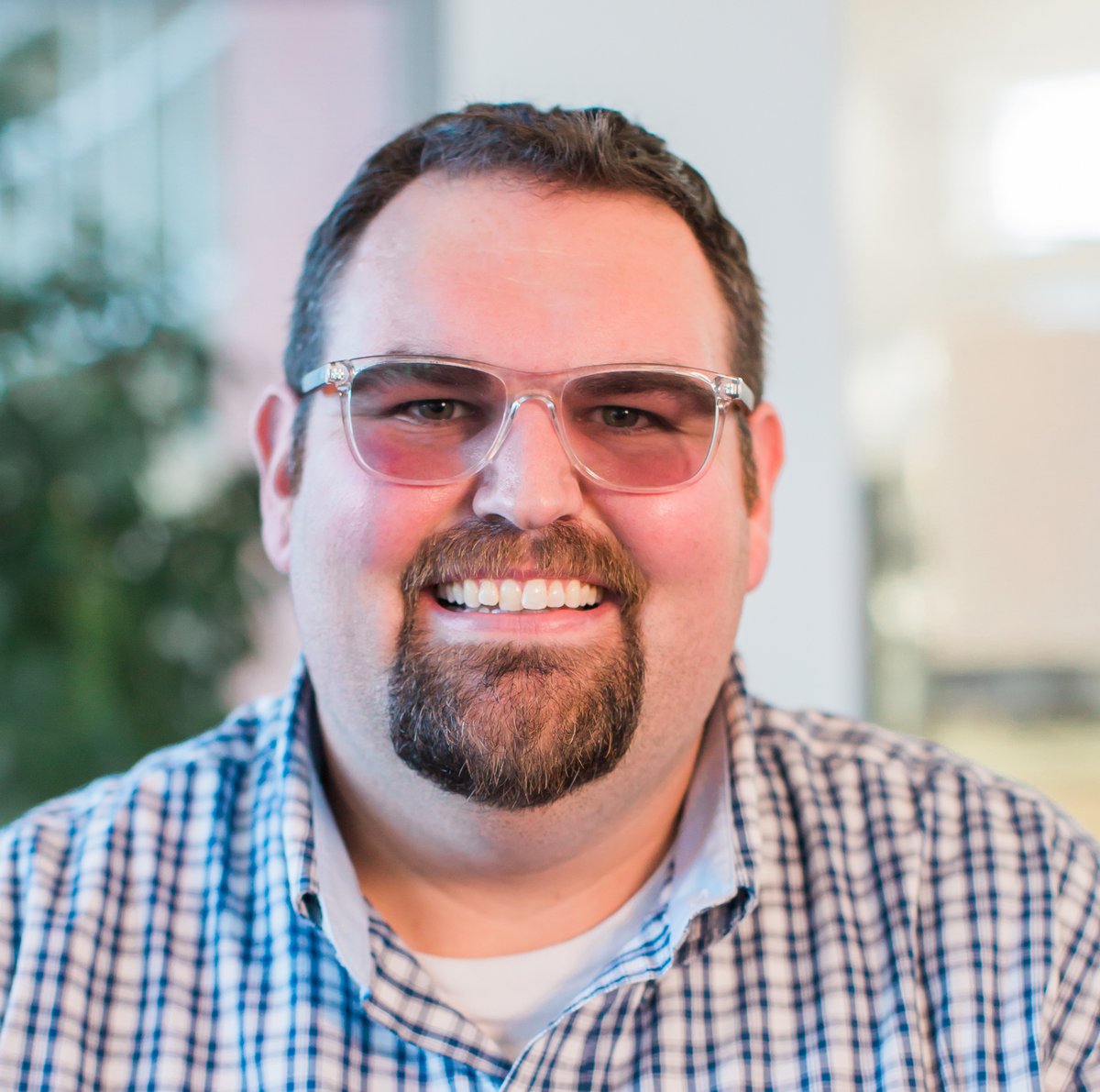 CONGRATS! The Journalism Education Association (JEA) has named Andrew “A. J.” Chambers of Richland Northeast High School its 2021 Broadcast Adviser of the Year!
ow.ly/OV2r50GdfDQ
<a href="/RNECavaliers/">Richland Northeast HS</a> 
<a href="/nationalJEA/">JEA</a> 
#PremierStartsHere