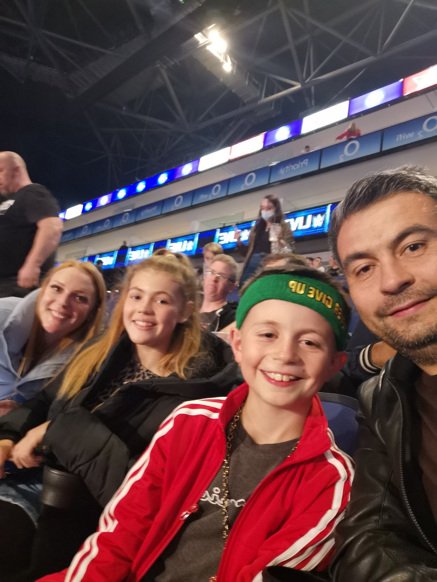 ads99's tweet photo. @WWE live at the O2 #wwelondon https://t.co/SPkGPfdfEy